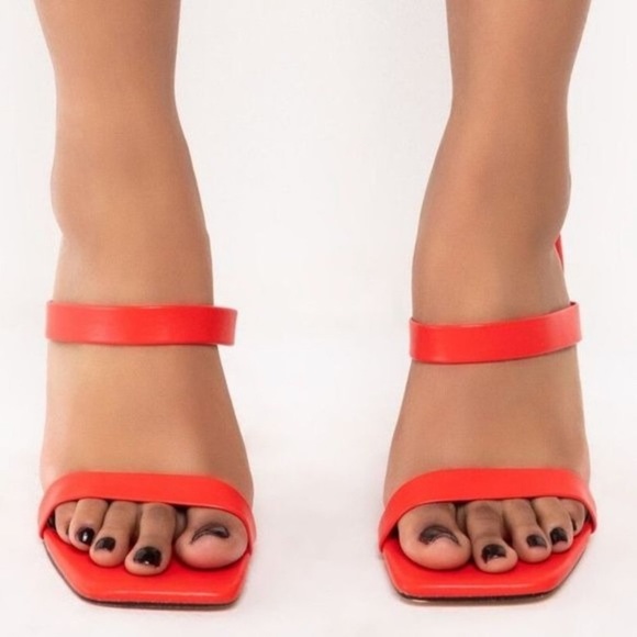 New Xena Fierce Rhinestone Red Fire Graphic Chunky Heel Sandal - Callie Lives - Picture 5 of 5